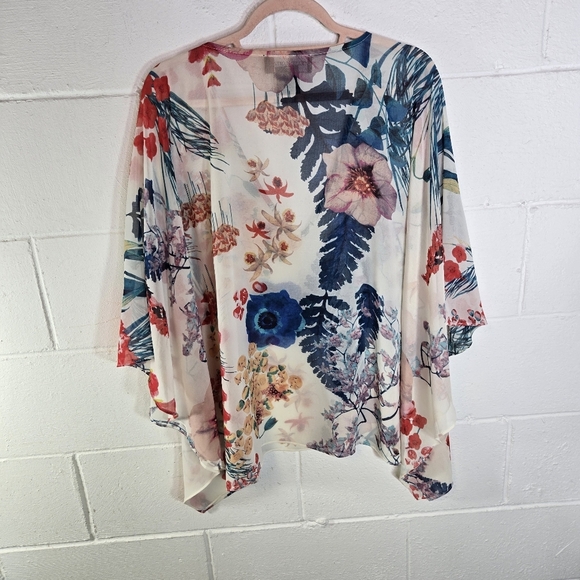 Colleen Lopez Floral Blouse Coverup - Picture 2 of 6